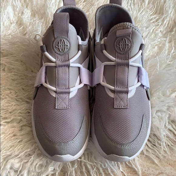 NWT Nike Huarache City - Picture 2 of 7